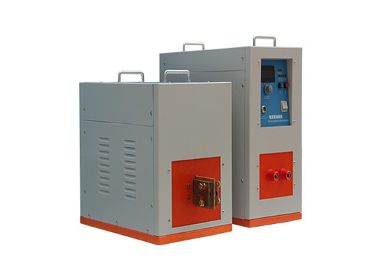 سخان حثي صغير 30kw ، آلة تسخين عالية التردد آمنة وموثوقة